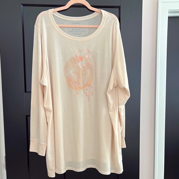torrid Other - Torrid Beige/Peach Graphic Pajama Top w/Melting Ice Cream Design.  Size 5X=28